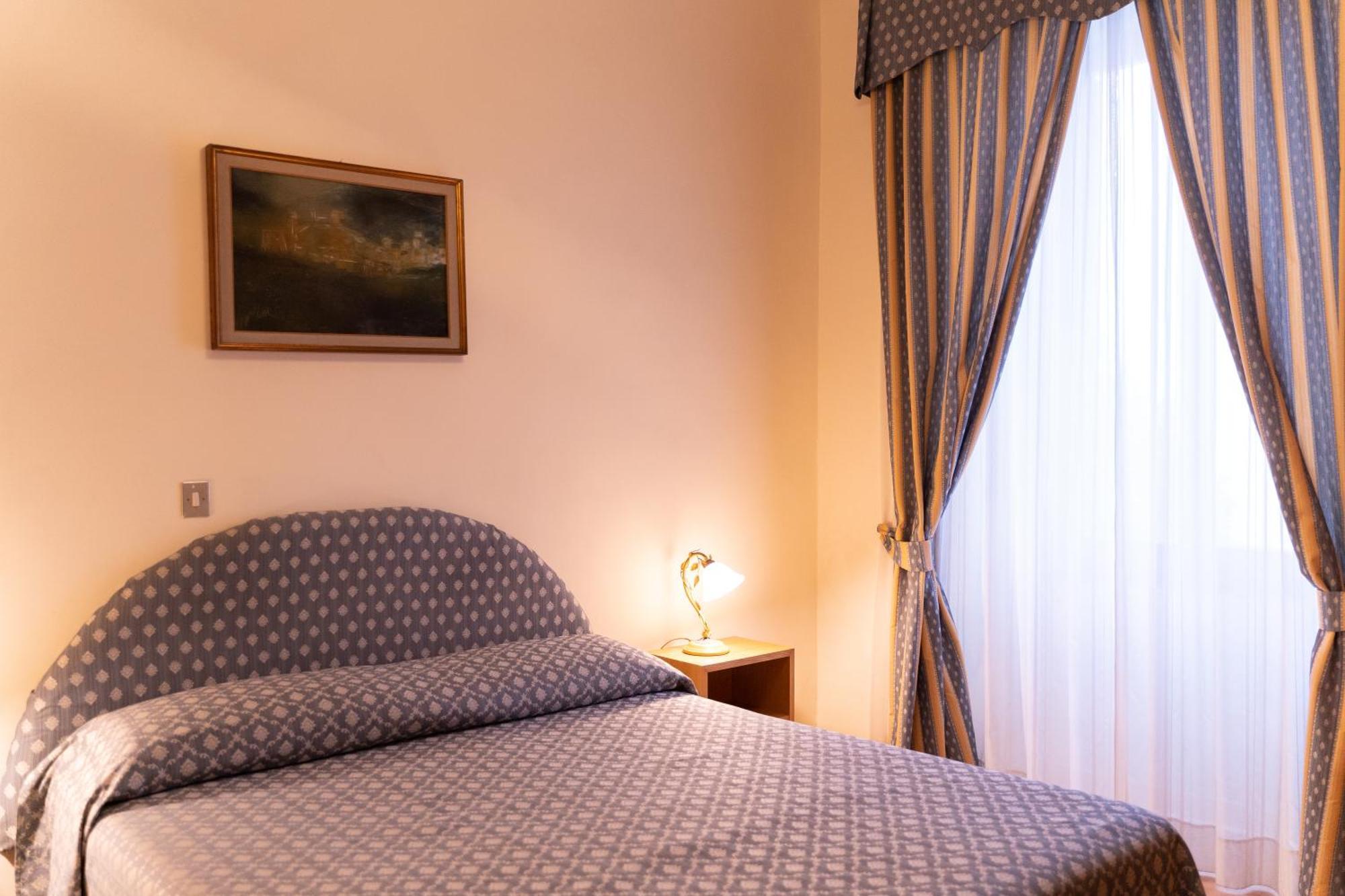 Belvedere Hotel 2*